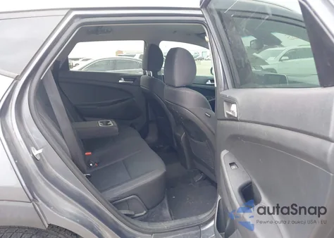 2019 Hyundai Tucson Value z USA, uszkodzony, nr VIN KM8J33A44KU978359